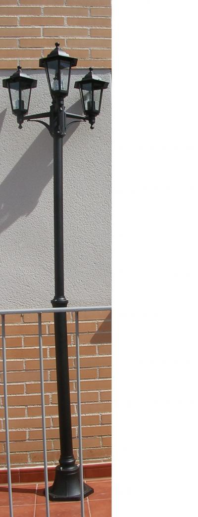 Venta de dos farolas nuevas de jardín